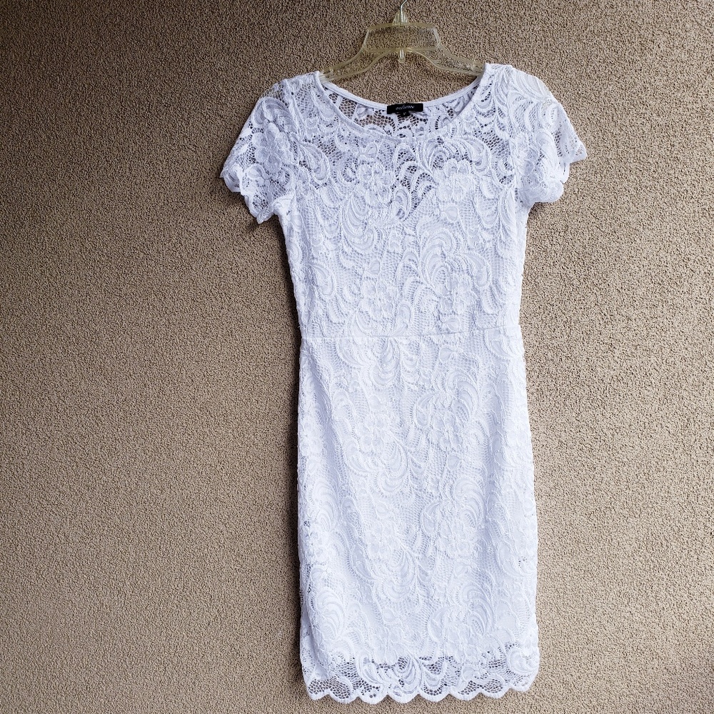 NWOT Ambiance Lace Mini Dress